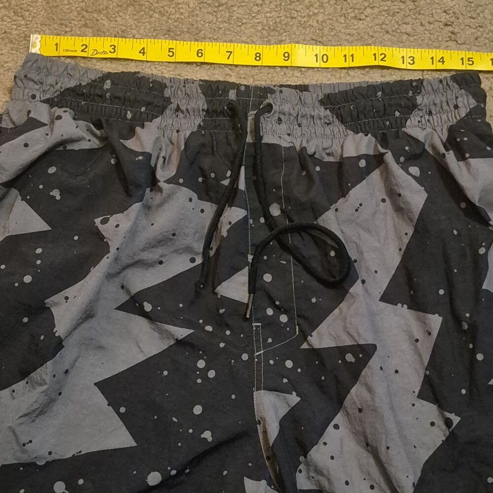 Jordan Jumpman Poolside Shorts Mens 2XL Grey Black Splatter Nylon - Picture 3 of 8